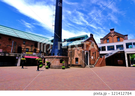 札幌ファクトリー レンガ館 煙突広場の風景 121412784