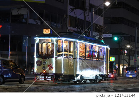 【広島電鉄】200形〜クリスマス電車〜（白島線：八丁堀〜女学院前） 121413144
