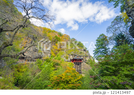長野県小諸市布引山 釈尊寺の秋の風景 長野県小諸市布引山 釈尊寺の秋の風景 121413497