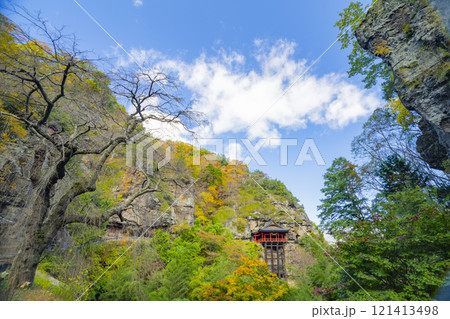 長野県小諸市布引山　釈尊寺の秋の風景 121413498