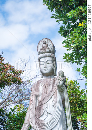 青空と仏像(観音様) 青空と仏像(観音様) 121416997