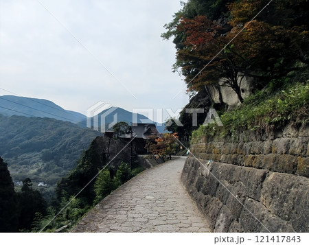 涼秋の山寺・宝珠山立石寺散策にて 涼秋の山寺・宝珠山立石寺散策にて 121417843