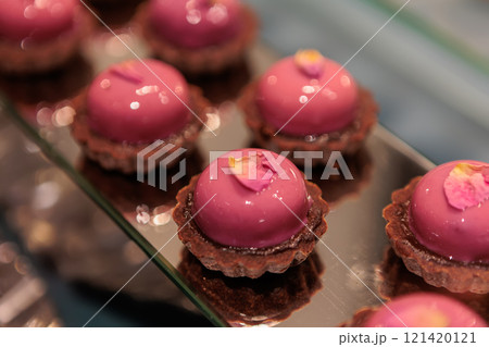 Elegant mousse cakes with a creamy filling Elegant mousse cakes with a creamy filling 121420121