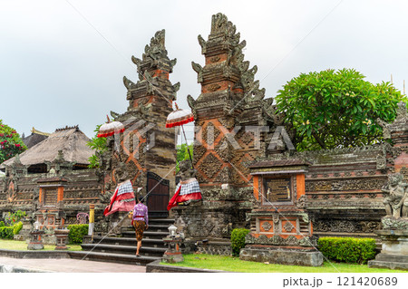 バトゥアン寺院 121420689