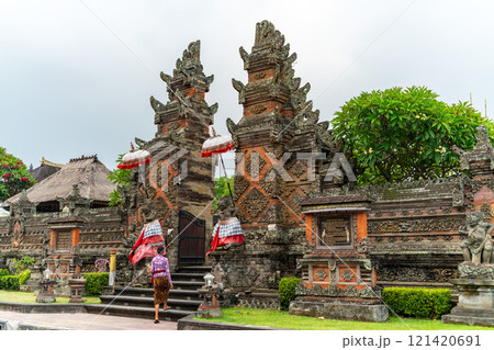 バトゥアン寺院 121420691