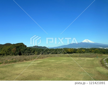 富士山　快晴　山　野原 121421091