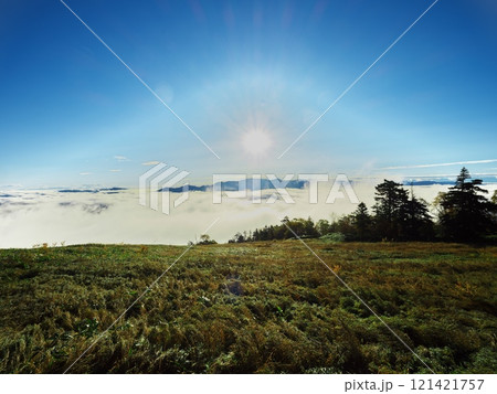 秋のキャンプONTAKE 雲の上エリアから日の出を臨む 秋のキャンプONTAKE 雲の上エリアから日の出を臨む 121421757