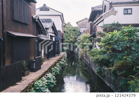 [黒壁スクエア]昔懐かしいノスタルジックな町並み 121424379