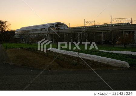 川和町駅の夕焼け 121425024