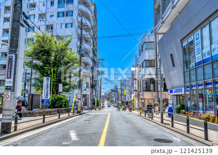 東京都世田谷区の都市風景　奥沢駅　都道426号 121425139
