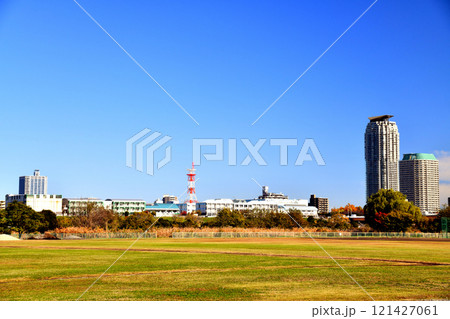 荒川河川敷(東京区北区)より川口市方面を望む(埼玉県川口市)【2024.11】 荒川河川敷(東京区北区)より川口市方面を望む(埼玉県川口市)【2024.11】 121427061