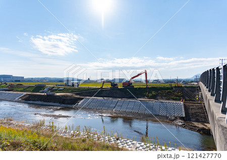 河川工事の風景 121427770