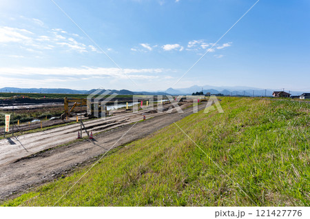 河川工事の風景 河川工事の風景 121427776