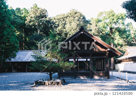 [伊勢神宮　外宮]歴史的な建物 121428580