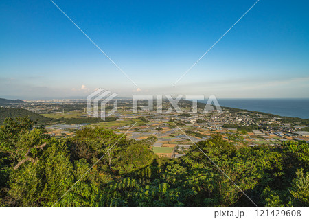 赤羽根展望台から見た田原市の風景(愛知県) 赤羽根展望台から見た田原市の風景(愛知県) 121429608