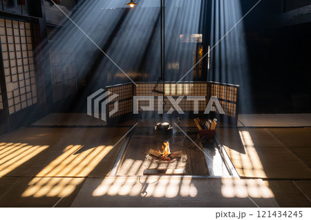 【囲炉裏素材】妻籠宿・脇本陣奥谷の囲炉裏【長野県】 121434245