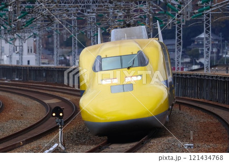 【JR東海】923形0番台〜ドクターイエロー〜(山陽新幹線:三原駅) 【JR東海】923形0番台〜ドクターイエロー〜(山陽新幹線:三原駅) 121434768