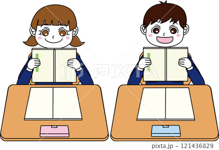 授業で本読みをする小学生の男女 121436829