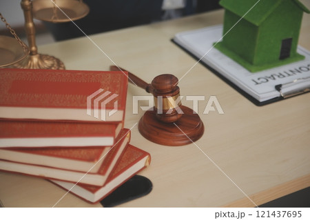 Legal concepts regarding houses and real estate. House and real estate auctions. Legal concepts regarding houses and real estate. House and real estate auctions. 121437695
