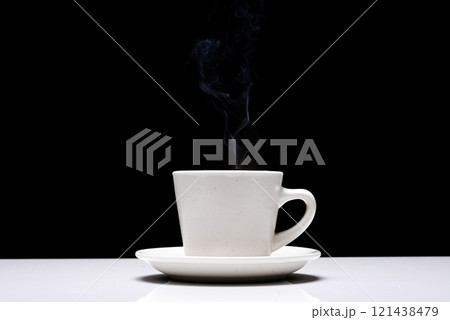 コーヒーカップとソーサー コーヒーカップとソーサー 121438479