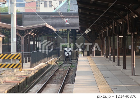 門司港駅の4番線の車止め 121440870
