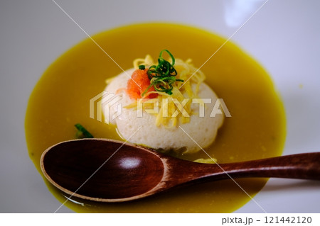 魚のすり身で作った美しい創作料理 魚のすり身で作った美しい創作料理 121442120
