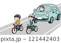 自転車で並んで走る人物（カラー） 121442403