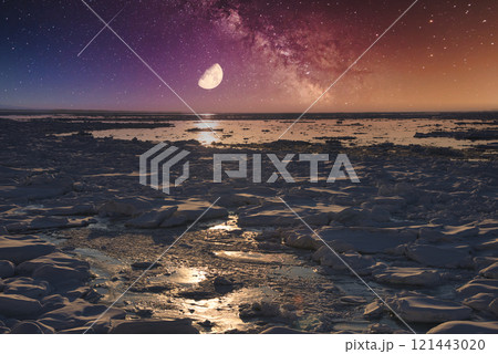 オホーツク海の流氷源の美しい星景 121443020
