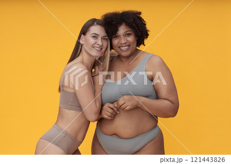 Body Positive Girls Posing At Camera 121443826
