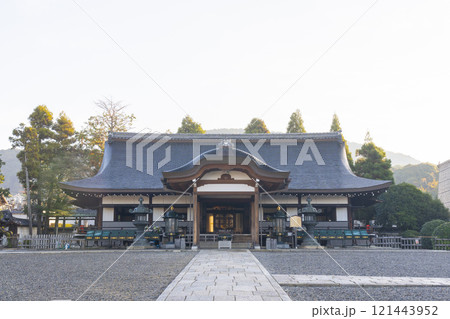 秋の京都　大谷本廟　明著堂 121443952