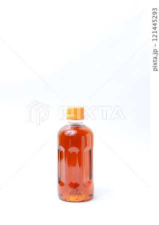 飲料水, 飲み物, 白バック, 茶色, ペットボトル, 飲物, ドリンク, 水分, 水分補給, 飲料 飲料水, 飲み物, 白バック, 茶色, ペットボトル, 飲物, ドリンク, 水分, 水分補給, 飲料 121445293