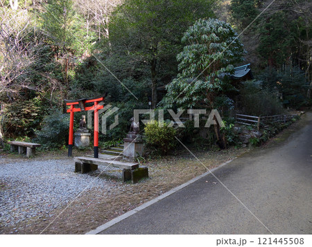 日向大神宮　境内社　神田稲荷大神 121445508