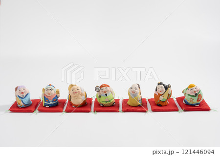 縁起物の七福神人形 縁起物の七福神人形 121446094