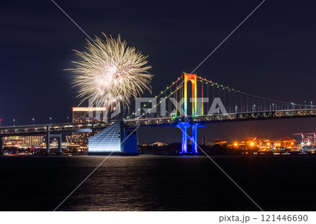 《東京都》お台場レインボー花火・レインボーブリッジと花火大会 《東京都》お台場レインボー花火・レインボーブリッジと花火大会 121446690