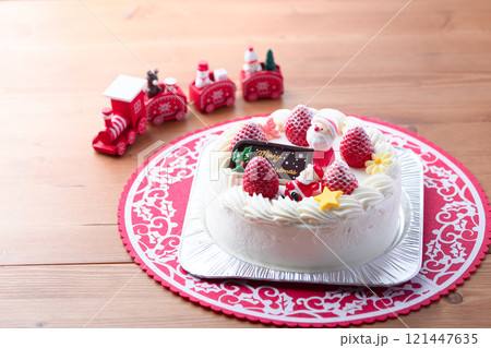 クリスマスケーキ 121447635