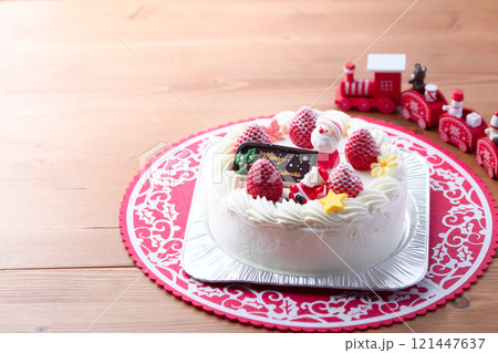 クリスマスケーキ 121447637