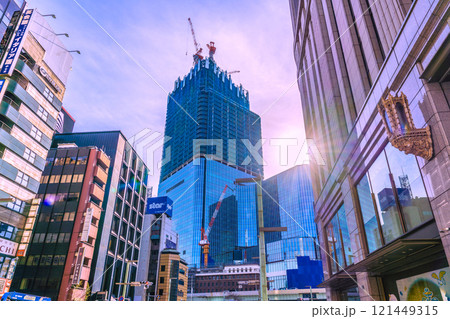日本の東京都市景観 年の瀬。日本橋一丁目の再開発事業などを望む＝令和6年12月20日 121449315