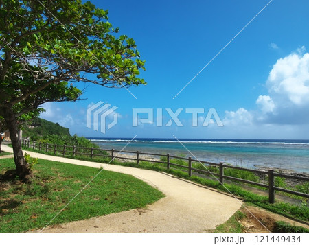 沖縄県糸満市 ジョン万次郎ビーチの風景 沖縄県糸満市 ジョン万次郎ビーチの風景 121449434