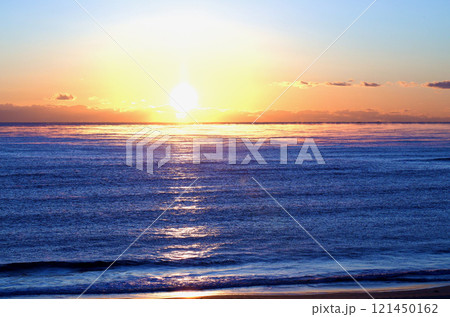 12月下旬 久慈浜海岸の日の出 茨城県 12月下旬 久慈浜海岸の日の出 茨城県 121450162