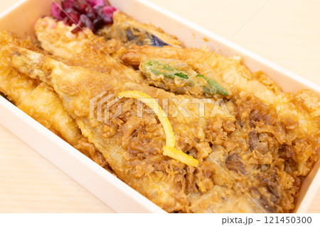 美味しい天丼弁当 美味しい天丼弁当 121450300