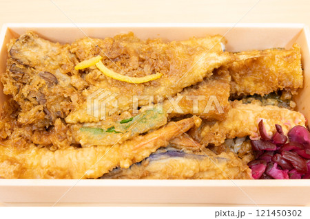 美味しい天丼弁当 121450302