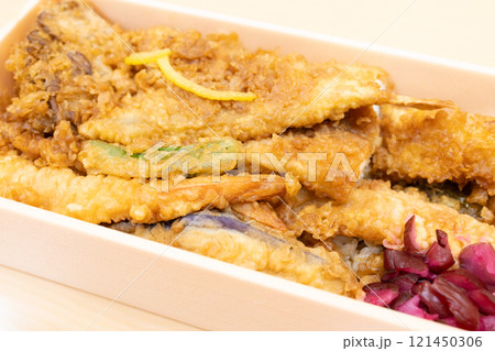 美味しい天丼弁当 121450306