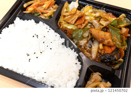 美味しい肉野菜炒めの中華弁当 121450702