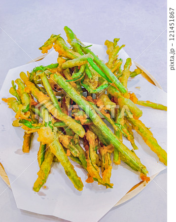 Crispy fried morning glory at restaurant. 121451867