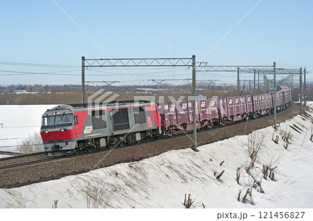 函館本線　江別ー豊幌　JR貨物　DF200-107（鷲別） 121456827