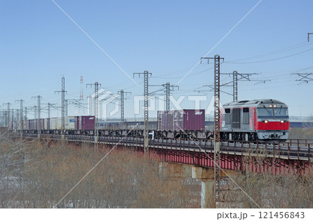 函館本線　豊幌ー江別　JR貨物　DF200-104（鷲別） 121456843