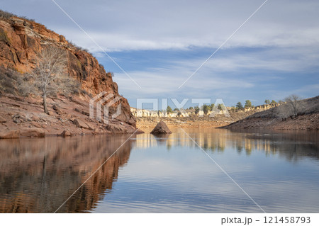 Natural healing considers the whole person-body, mind, and spirit, focusing on restoring balance and harmony, mind map infographics sketch. 121458793