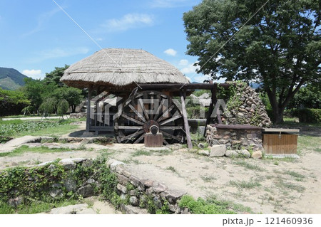 楽安邑城民俗村の水車小屋 121460936