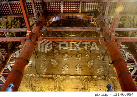 東大寺大仏殿・大仏さま(奈良県・奈良市) 東大寺大仏殿・大仏さま(奈良県・奈良市) 121460984