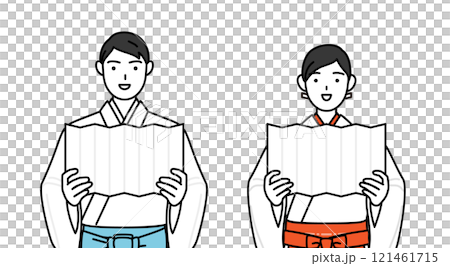 祝詞を奏上する神社の神主と巫女 121461715